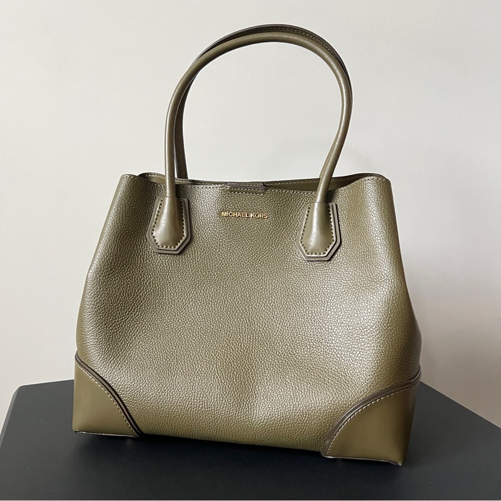 NWOT New Michael Kors Green Leather Satchel